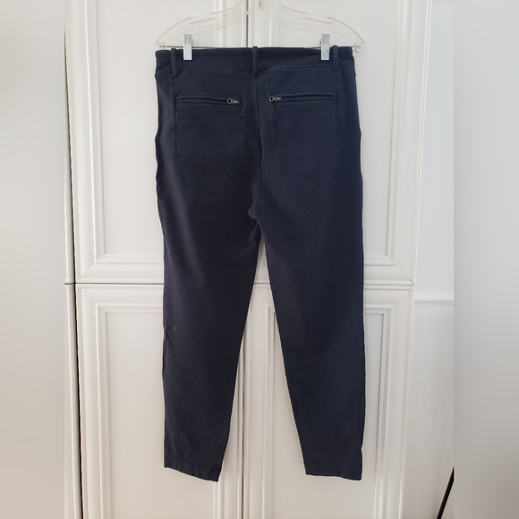 Lululemon stress less pants sz 8 Style Number: W5G31S - Picture 11 of 11